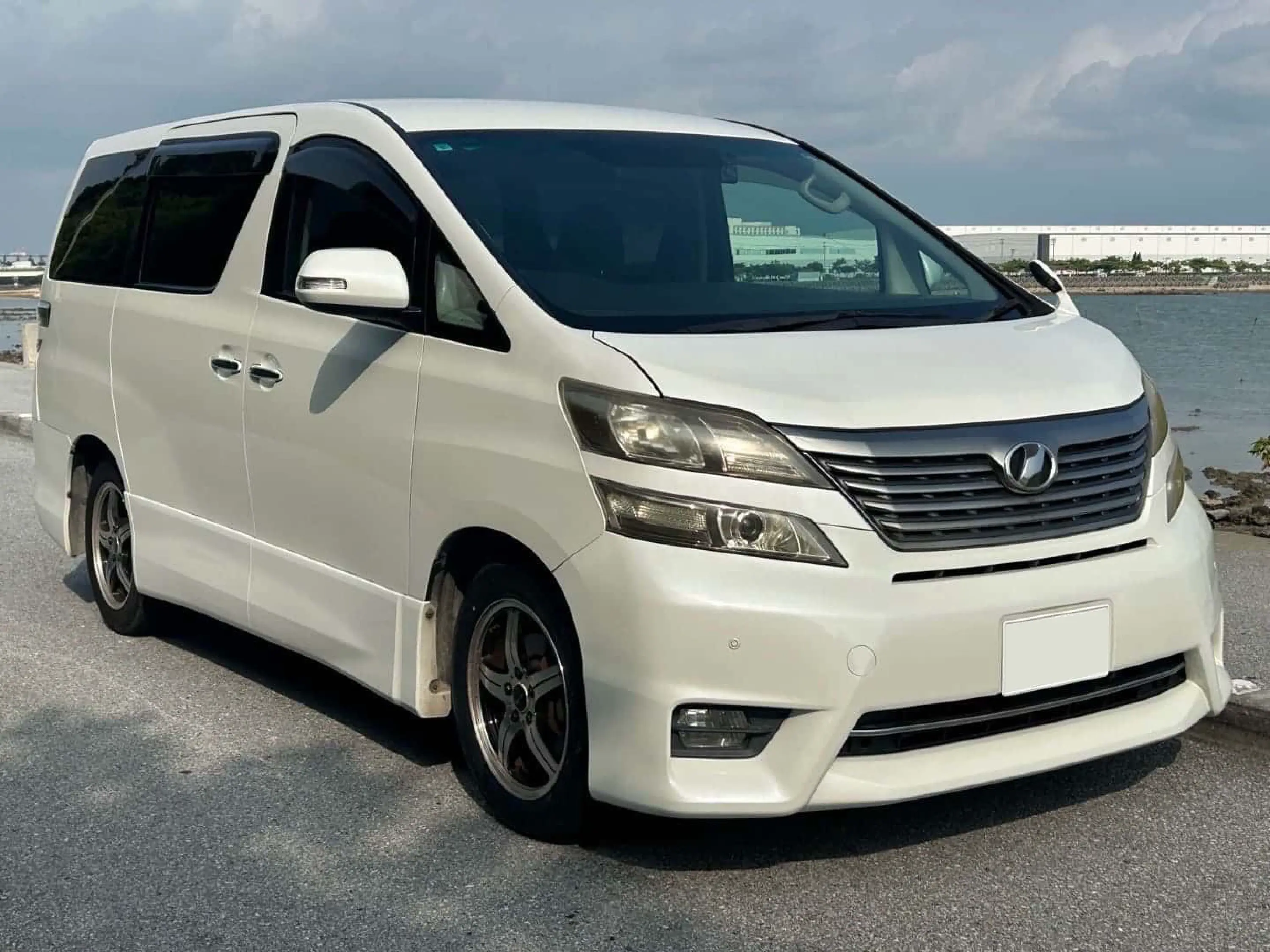 トヨタ ヴェルファイア